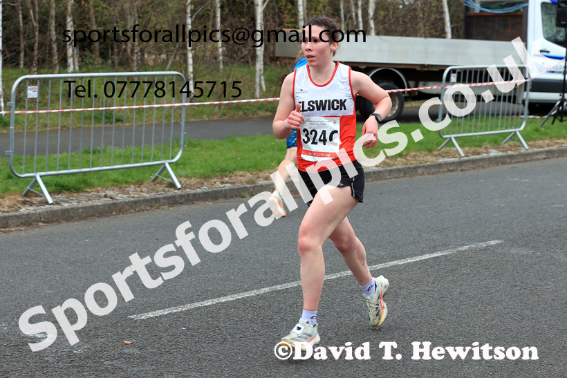 Senior Womens relay, 2026 Elswick Harriers Good Friday Road Relays and Young Athletes, Newburn,  Newcastle upon Tyne. Photo: David T. Hewitson/Sports for All Pics